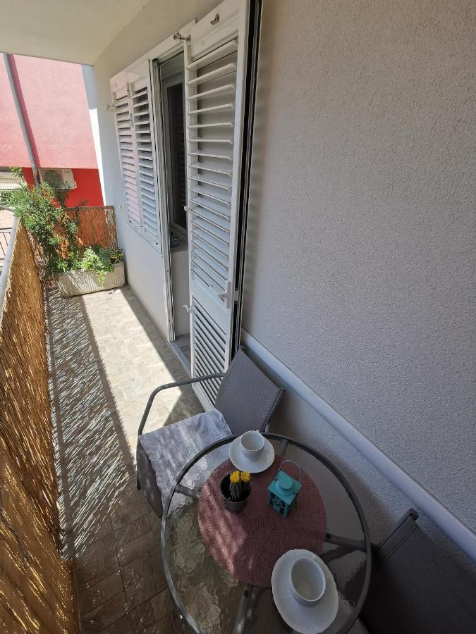 Apartman Jela シベニク エクステリア 写真