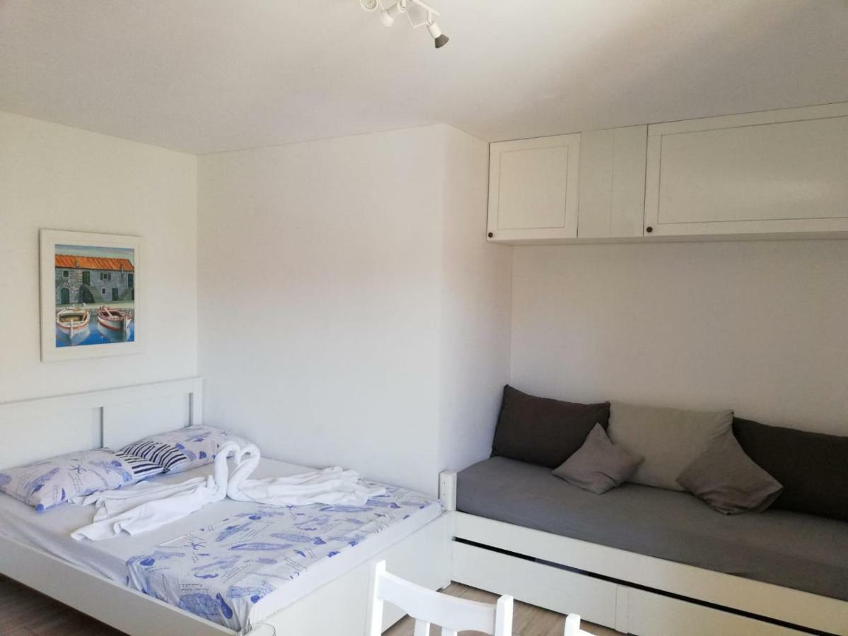 Apartman Jela シベニク エクステリア 写真